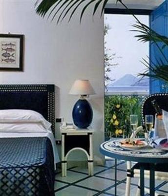 фото отеля Hotel Les Sables Noirs