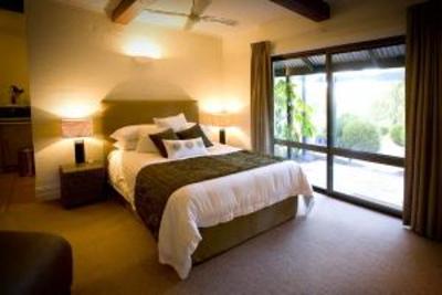 фото отеля Whistler Farm B&B