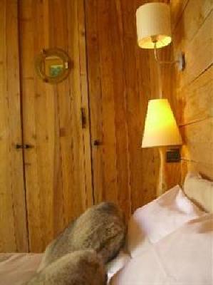 фото отеля Auberge Les Myrtilles Hotel Foix
