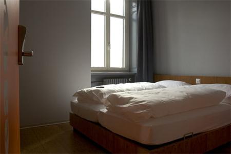 фото отеля Easyhotel Basel