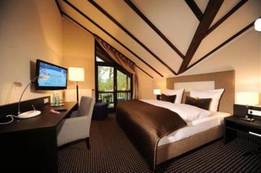 фото отеля Hotel Zur Post Wiehl