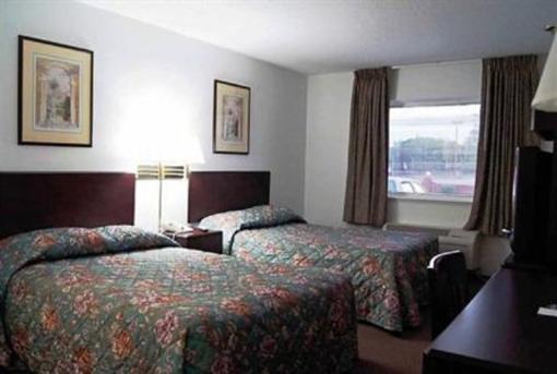 фото отеля Hollywood Inn & Suites