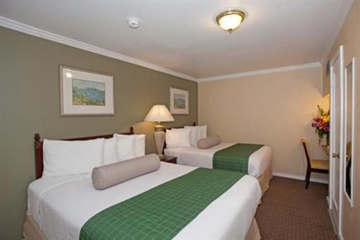 фото отеля Travelers Inn Williams (California)