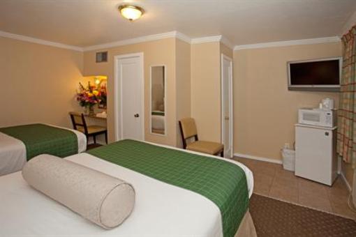 фото отеля Travelers Inn Williams (California)