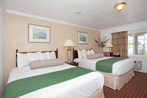 фото отеля Travelers Inn Williams (California)