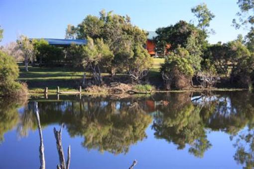 фото отеля Henderson Park Farm Retreat Bondoola