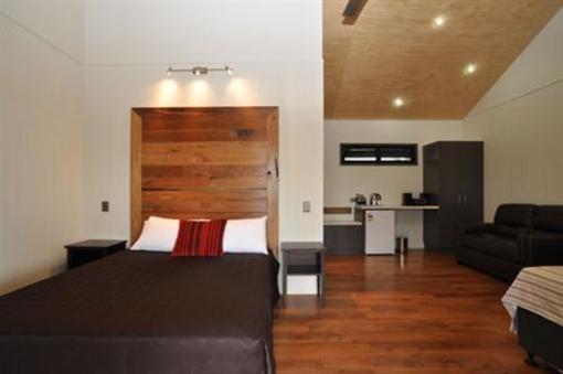 фото отеля Henderson Park Farm Retreat Bondoola
