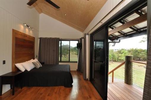 фото отеля Henderson Park Farm Retreat Bondoola