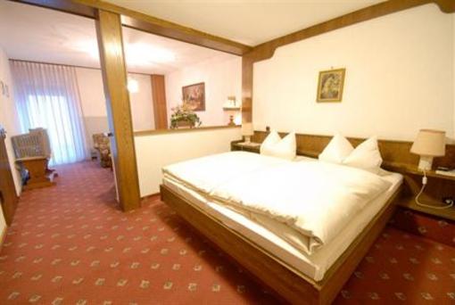 фото отеля Hotel Gondel Altenkunstadt