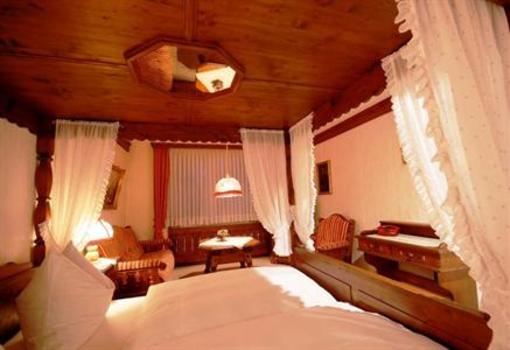 фото отеля Hotel Gondel Altenkunstadt