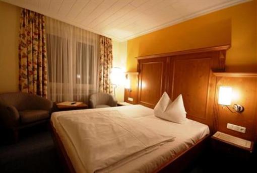 фото отеля Hotel Gondel Altenkunstadt