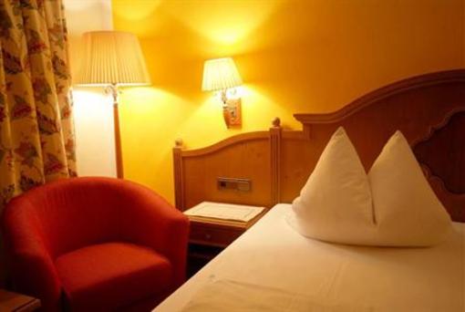 фото отеля Hotel Gondel Altenkunstadt