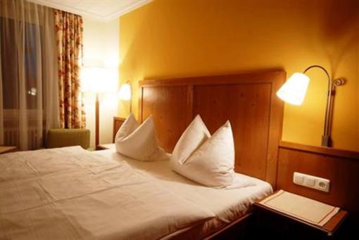 фото отеля Hotel Gondel Altenkunstadt
