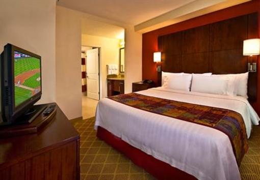 фото отеля Residence Inn Alexandria Old Town South at Carlyle