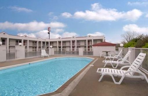 фото отеля Red Roof Inn Clarksville