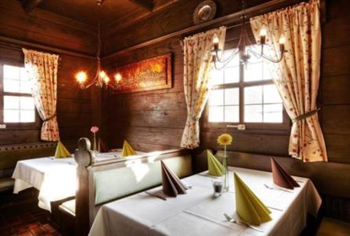 фото отеля Hotel-Restaurant Schwarzer Adler