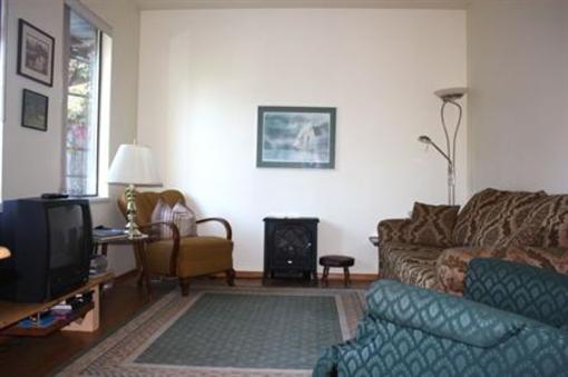 фото отеля Suncrest Cottage and B&B