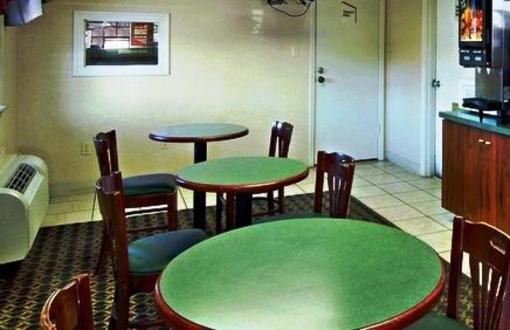 фото отеля Red Roof Inn West Memphis