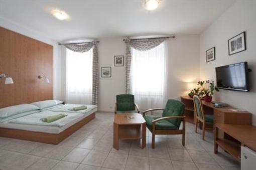 фото отеля Penzion a Restaurace Stara Roudna
