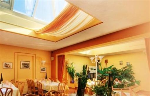 фото отеля Hotel Zum Anker Neumagen-Dhron
