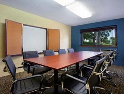 фото отеля Travelodge Davenport