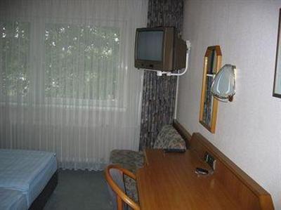 фото отеля Isaak Miles Hotel