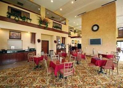 фото отеля Comfort Suites Webster