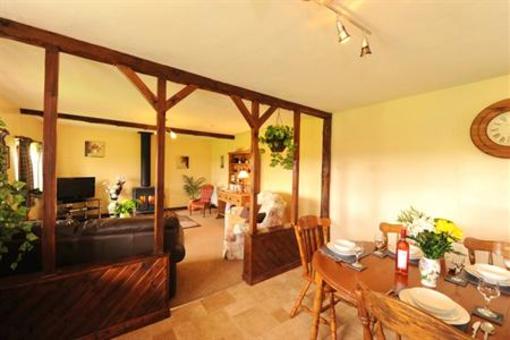 фото отеля Drewstone Farm holiday Cottage South Molton