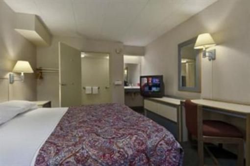 фото отеля Red Roof Inn Toledo Maumee