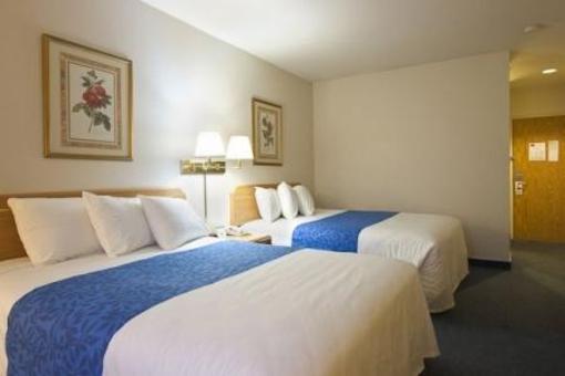 фото отеля Fairbridge Inn Express