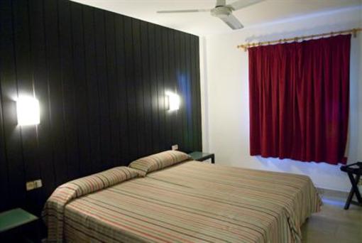фото отеля Apartamentos Royal Menorca