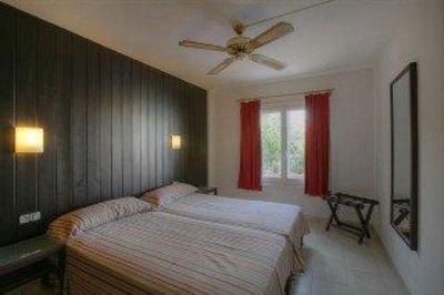 фото отеля Apartamentos Royal Menorca