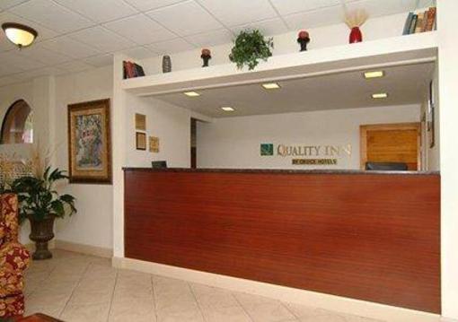 фото отеля Quality Inn Weeki Wachee