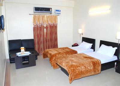 фото отеля Hotel Tara Grand Agra