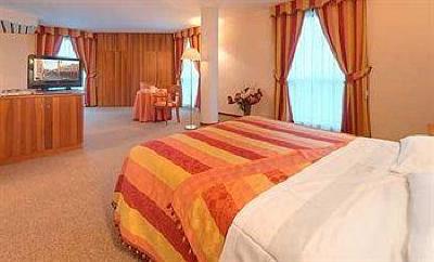 фото отеля Hotel Gentile Da Fabriano