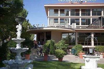 фото отеля Hotel Gentile Da Fabriano