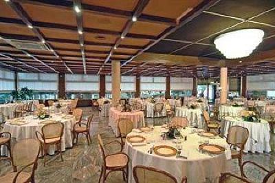фото отеля Hotel Gentile Da Fabriano