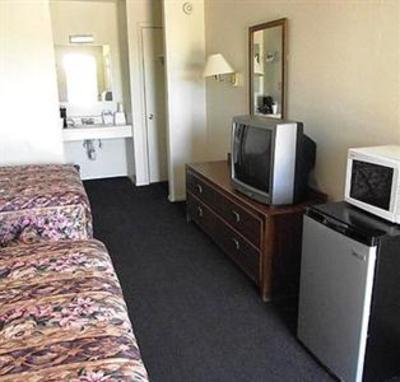 фото отеля Glen Rose Inn & Suites