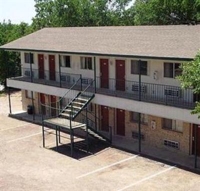 фото отеля Glen Rose Inn & Suites