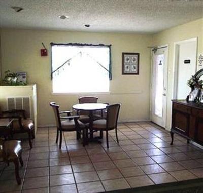 фото отеля Glen Rose Inn & Suites