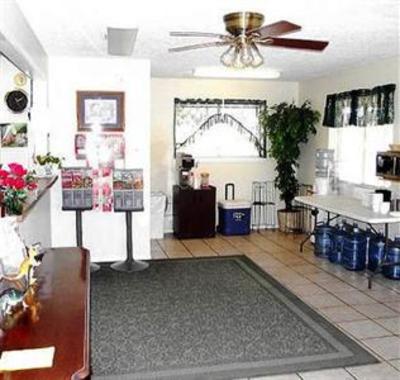 фото отеля Glen Rose Inn & Suites