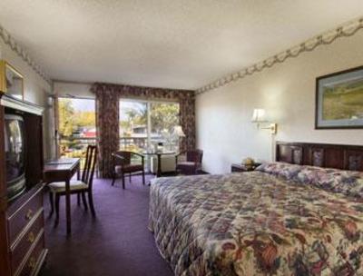фото отеля Howard Johnson Inn Albany