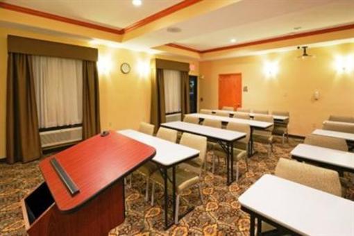 фото отеля Holiday Inn Express Hotel & Suites Fairfield-North