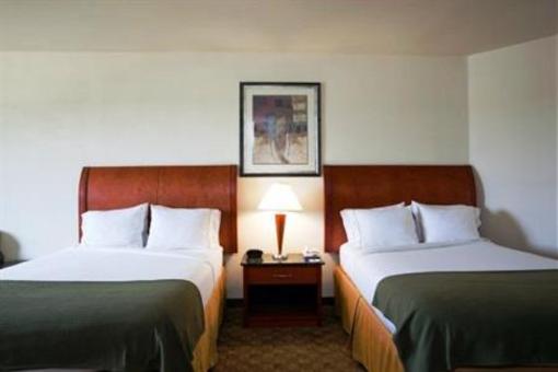 фото отеля Holiday Inn Express Hotel & Suites Fairfield-North