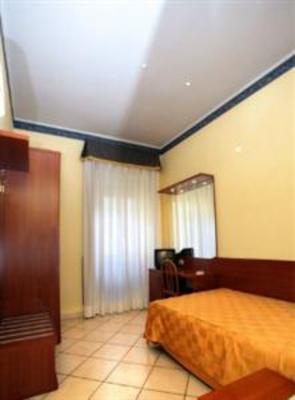 фото отеля Albergo Dei Leoni
