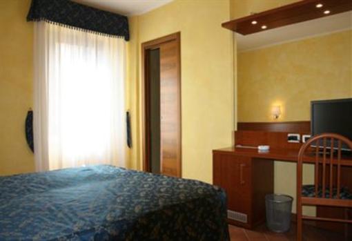 фото отеля Albergo Dei Leoni