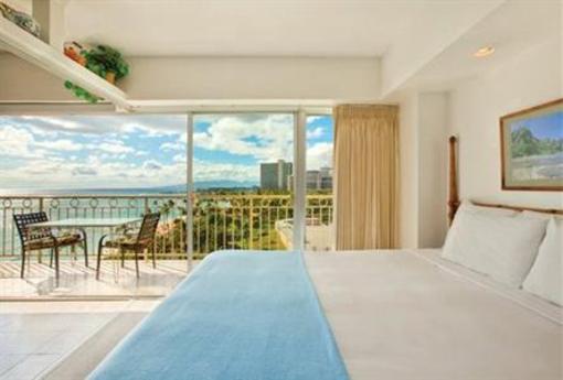 фото отеля Waikiki Shore