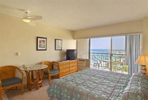 фото отеля Waikiki Shore