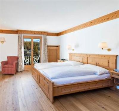 фото отеля Hotel Chesa Randolina