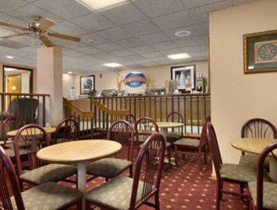 фото отеля Baymont Inn & Suites Hays